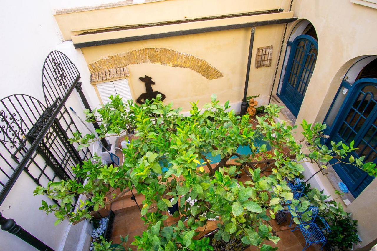 Apartamentos Sharis Jerez de la Frontera Exterior photo